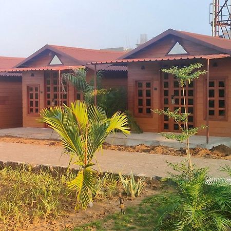 Nirvana Resort And Restaurant Garudeshwar Экстерьер фото
